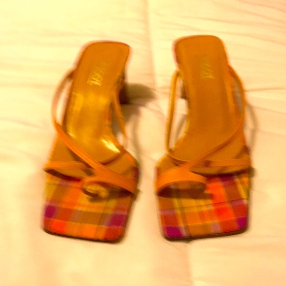 Toot Sandals, Size EU/ 38 1/2, US/ 8M. Multi Color Leather straps very unique. - Picture 2 of 7